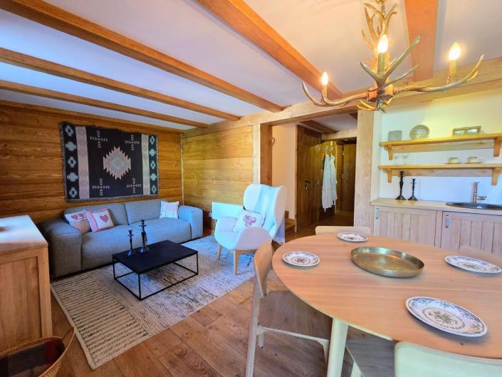 Image No.20-4 Bed Chalet for sale