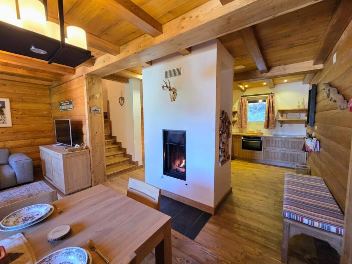 Image No.4-4 Bed Chalet for sale