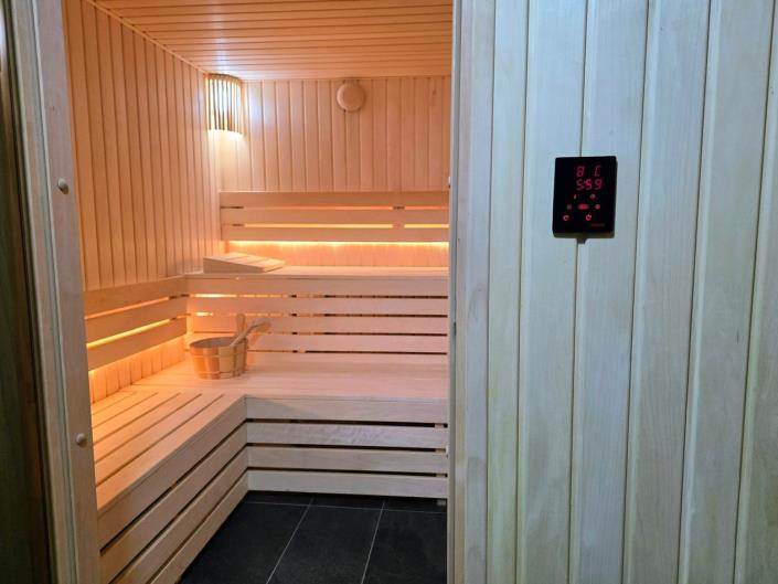 Image No.21-4 Bed Chalet for sale