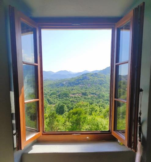 Image No.15-3 Bed Vineyard for sale