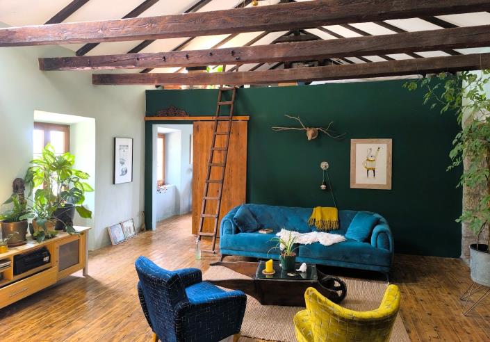 Image No.7-3 Bed Vineyard for sale