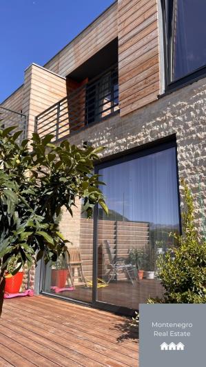 Image No.17-2 Bed Townhouse for sale