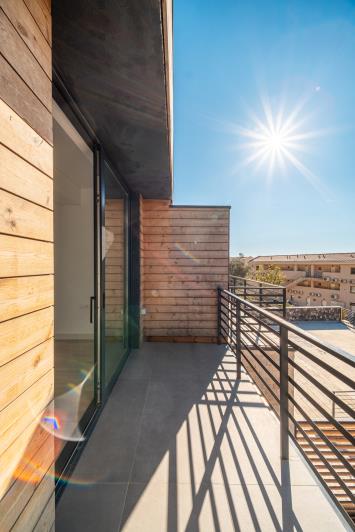 Image No.16-2 Bed Townhouse for sale