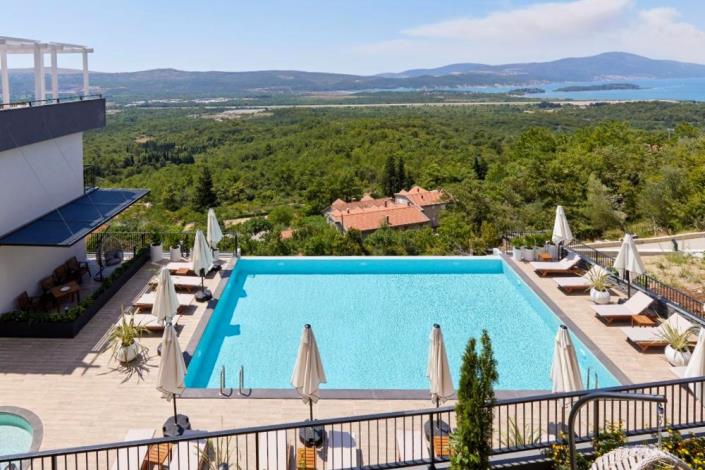 Image No.20-Appartement de 1 chambre à vendre à Kavac