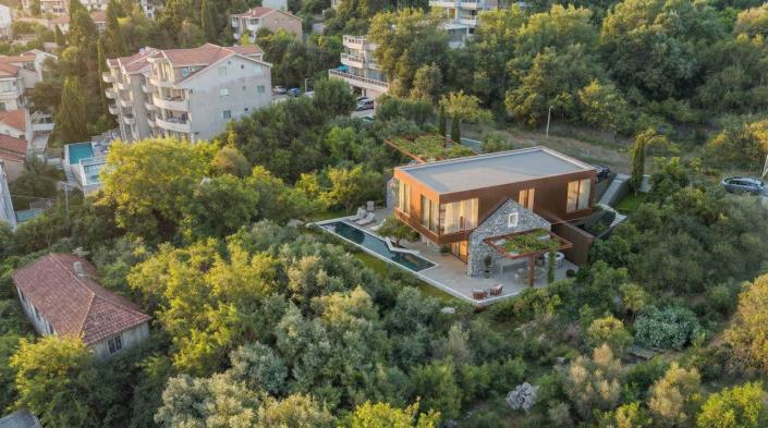 Image No.4-4 Bed Villa for sale