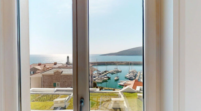 Image No.20-4 Bed Apartment for sale