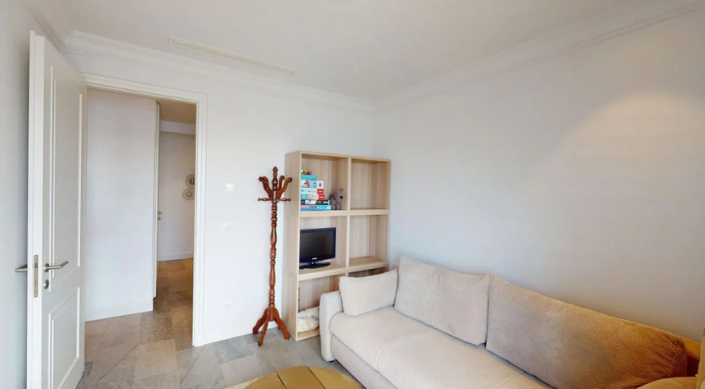 Image No.17-3 Bed Apartment for sale