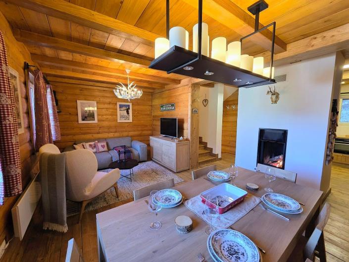 Image No.4-4 Bed Chalet for sale