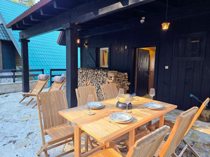 Image No.22-4 Bed Chalet for sale
