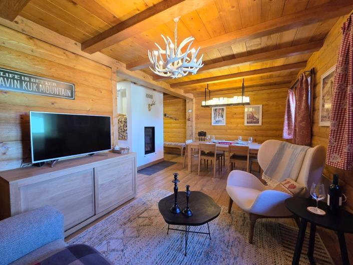 Image No.3-4 Bed Chalet for sale