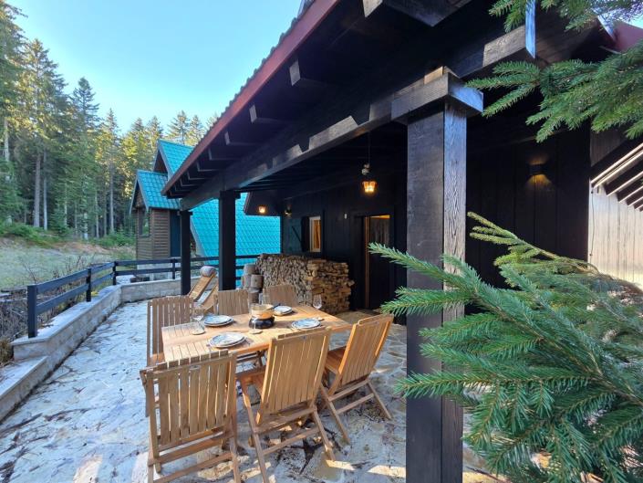 Image No.23-4 Bed Chalet for sale