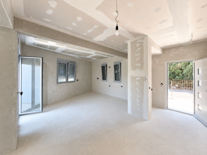 Image No.6-6 Bed House for sale