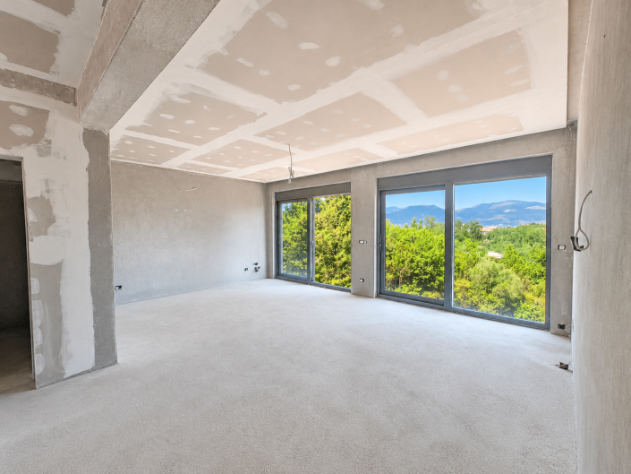 Image No.10-6 Bed House for sale