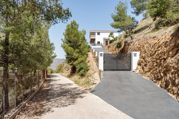 Image No.1-Villa for sale