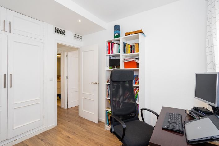 Image No.31-4 Bed Villa for sale