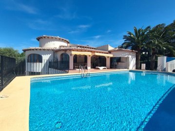 piscina1398x1050