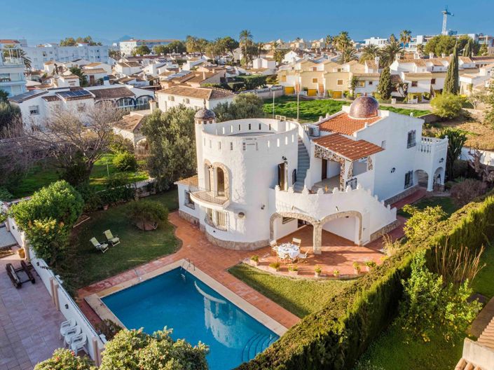 Image No.1-5 Bed Villa for sale