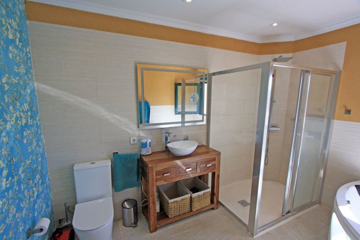 Image No.27-6 Bed Villa for sale