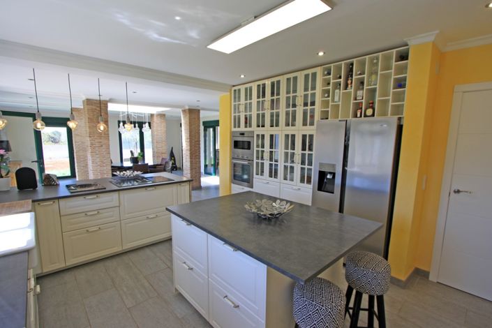 Image No.5-6 Bed Villa for sale