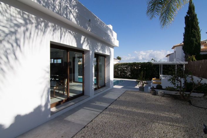 Image No.32-4 Bed Villa for sale