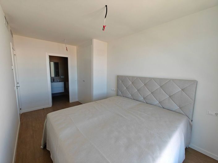 Image No.10-2 Bed Apartment for sale