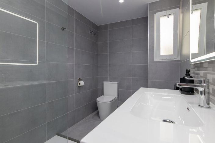 Image No.20-4 Bed Apartment for sale