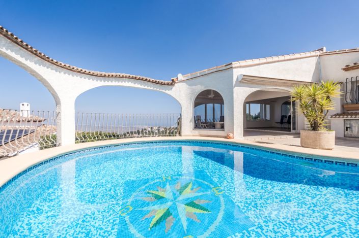 Image No.1-3 Bed Villa for sale
