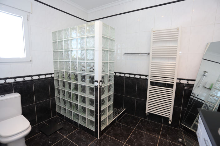 Image No.38-3 Bed Villa for sale