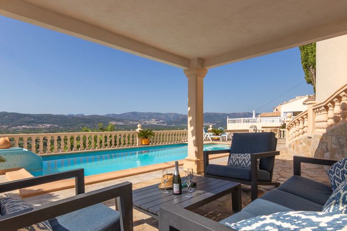 Image No.1-5 Bed Villa for sale