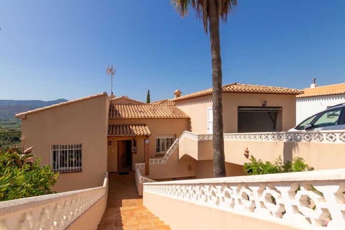 Image No.42-5 Bed Villa for sale