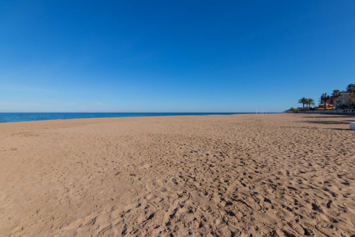 Image No.40-2 Bed Villa for sale