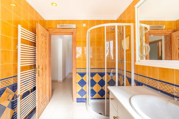 Image No.25-4 Bed Villa for sale