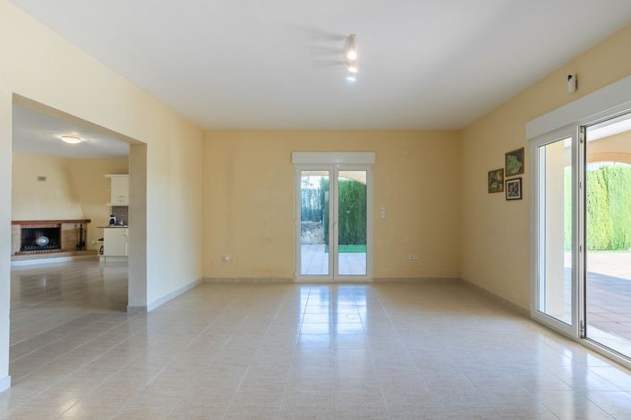 Image No.44-4 Bed Villa for sale