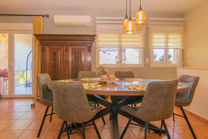 Image No.12-Villa de 4 chambres à vendre à Alicante