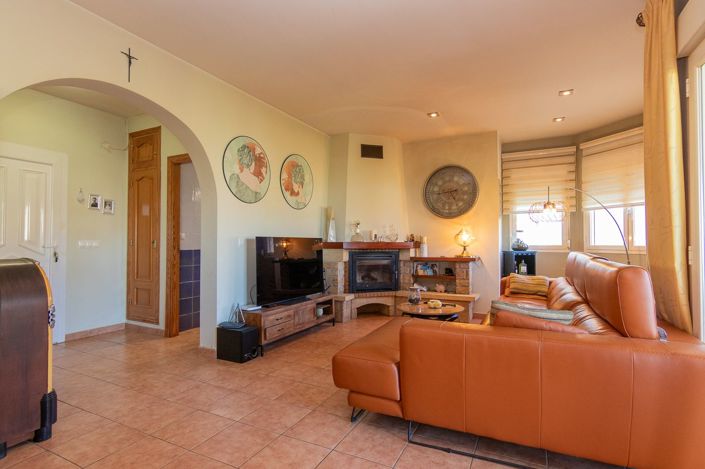 Image No.5-Villa de 4 chambres à vendre à Alicante