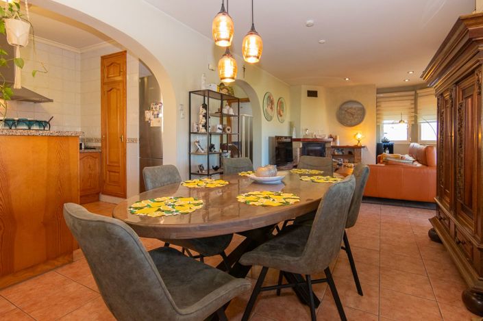 Image No.7-Villa de 4 chambres à vendre à Alicante