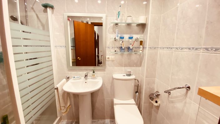 Image No.13-2 Bed Apartment for sale