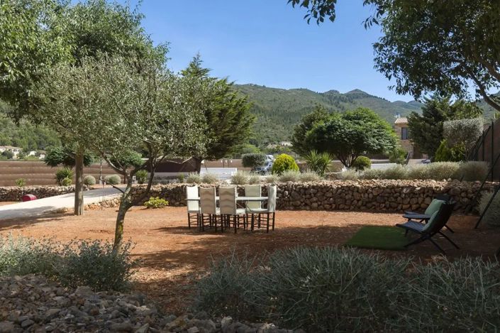 Image No.32-12 Bed Villa for sale