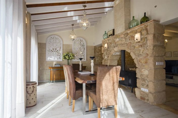 Image No.4-12 Bed Villa for sale