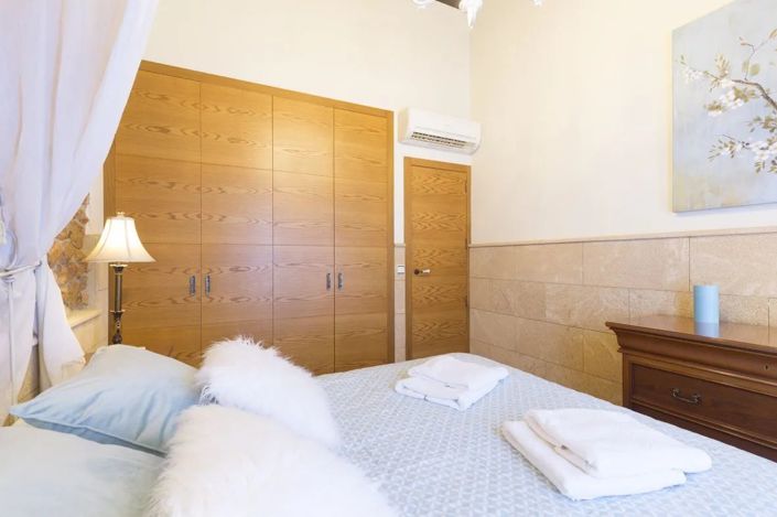 Image No.49-12 Bed Villa for sale