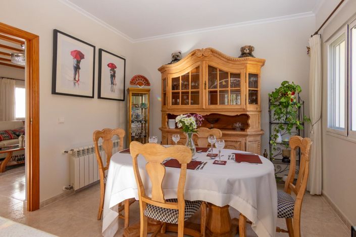 Image No.12-3 Bed Villa for sale