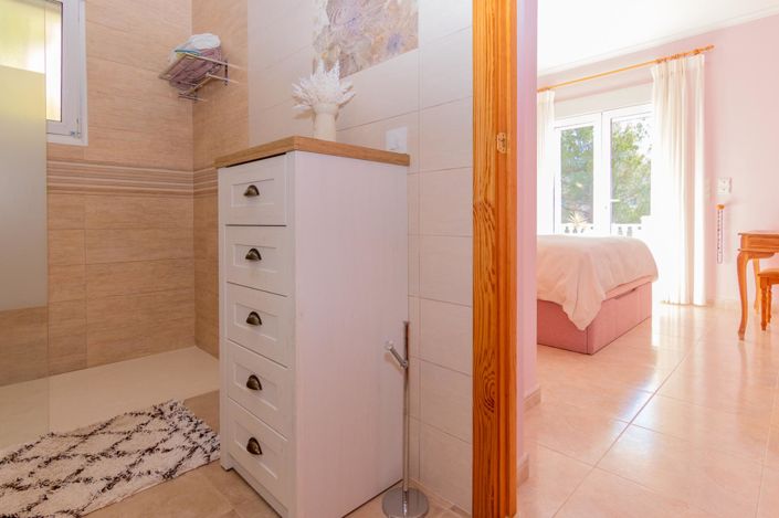 Image No.25-3 Bed Villa for sale