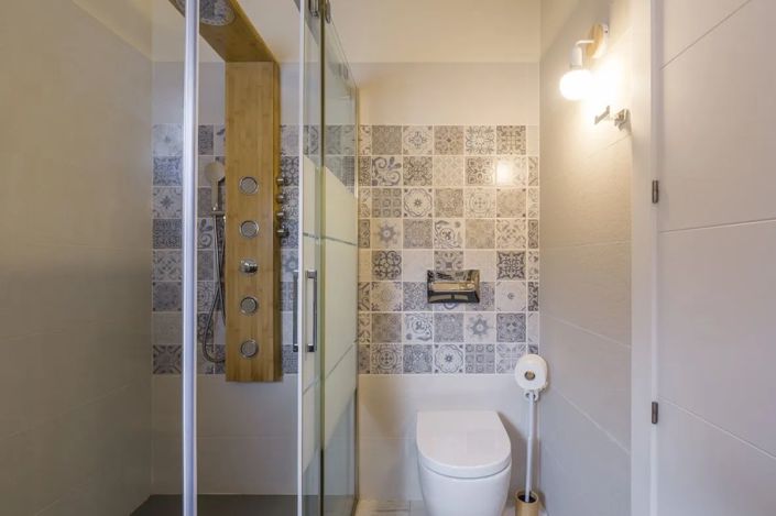 Image No.19-12 Bed Villa for sale