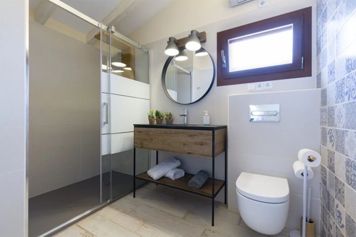 Image No.20-12 Bed Villa for sale