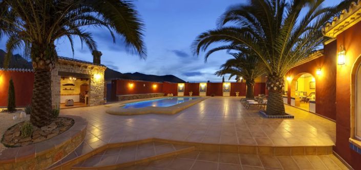 Image No.39-12 Bed Villa for sale