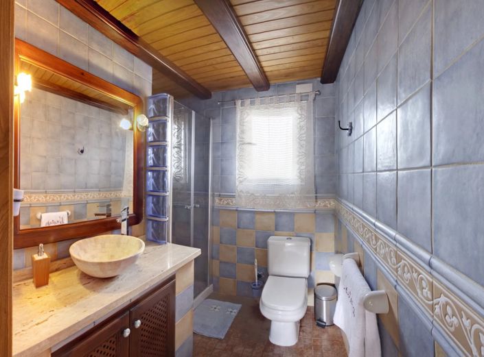 Image No.46-12 Bed Villa for sale