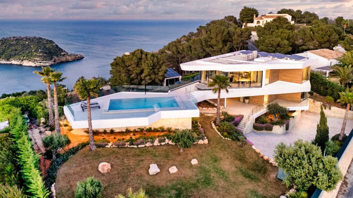 Image No.1-4 Bed Villa for sale