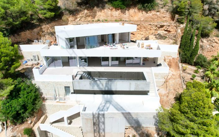 Image No.1-4 Bed Villa for sale