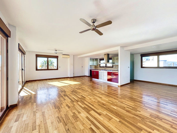 Image No.1-3 Bed Penthouse for sale