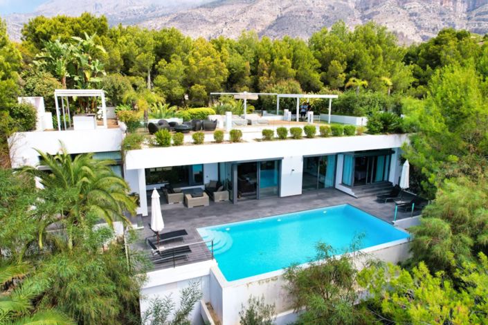 Image No.1-3 Bed Villa for sale